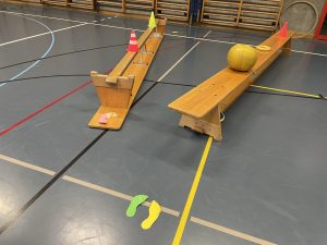 In der Vorweihnachtszeit gibt es viel zu erledigen. Jetzt musste ich alle Kinder in Wichtel verwandeln, damit sie fleissig arbeiten können.